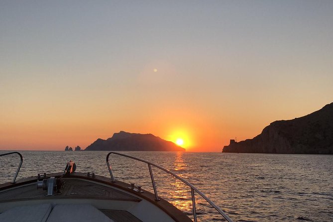 Positano Sunset Cruise - The 2-hour Positano sunset cruise, minus the fuss
