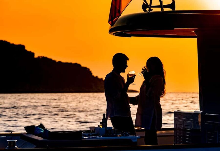 Positano: Sunset Cruise Day Trip with Drinks and Snacks - Meet the Crew: What Host Style Changes on a Boat Ride