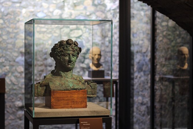 Private Archaeologist service to explore Pompeii's secrets any time ticket incl. - Skip the ticket-office line at Pompeii Archaeological Park
