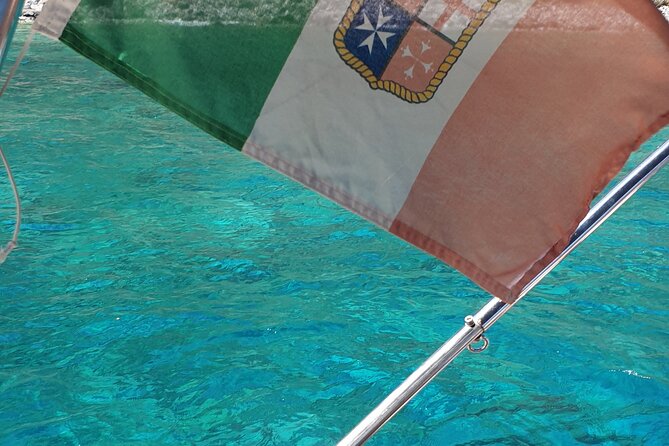 Private boat excursion island of Ischia with Gozzo Cilento 12m - La Scarrupata swim stop: short stop, big water reward