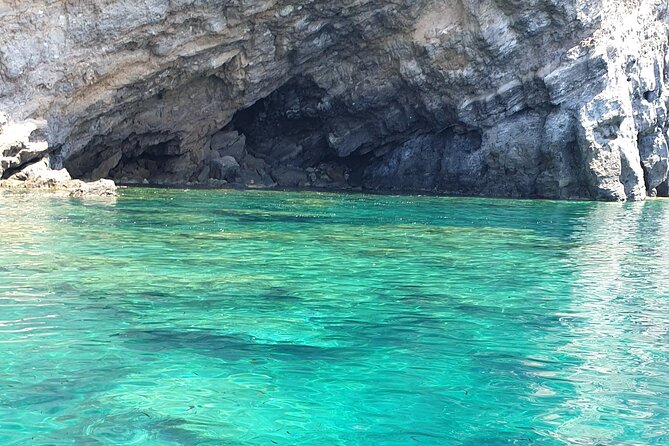 Private boat excursion island of Ischia with Gozzo Cilento 12m - Baia di San Montano: another quick swim, more relaxation