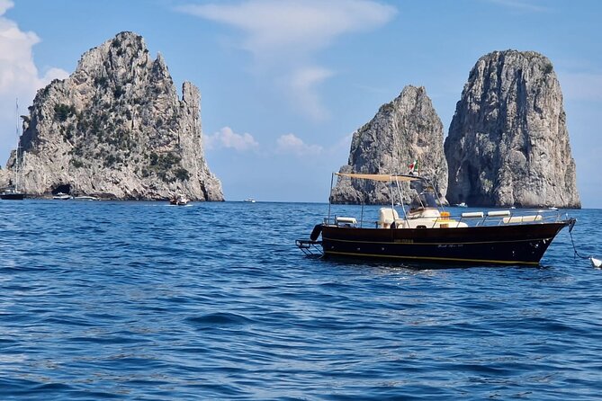 Private boat tour Capri Full day - Your boat and skipper: Why the 8-meter Gozzi Sorrento matters