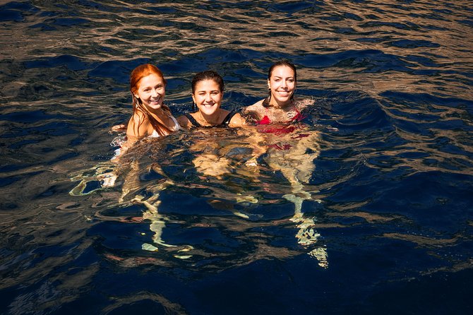 Private Boat Tour from Sorrento to Capri on a Classic Gozzo 7.50 - The Gulf of Naples Cruise: Scenery While You Settle In