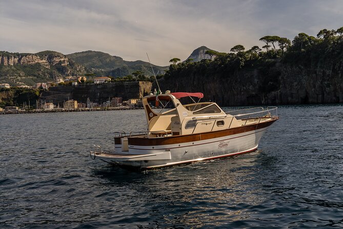 Private Boat Tour from Sorrento to Capri on a Classic Gozzo 8.50 - White Grotta and Natural Arch: Quick Stops That Set the Tone