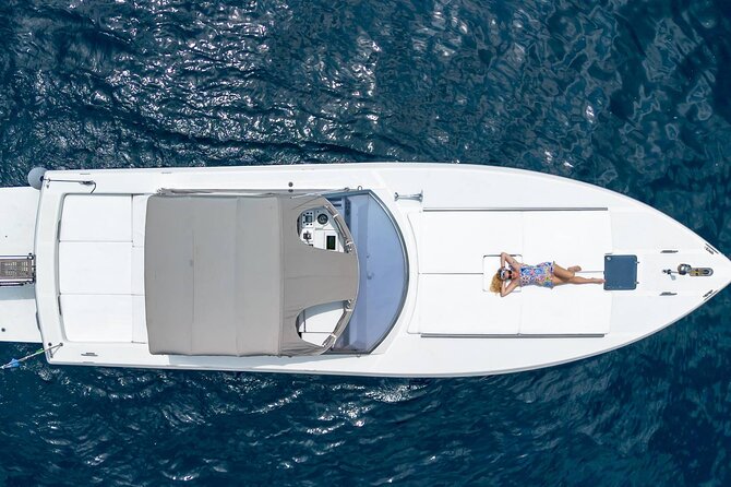 Private Boat Tour of Amalfi Coast with Drinks - Conca dei Marini stop: Santa Rosa ties, infinity-pool views, and seafood pause