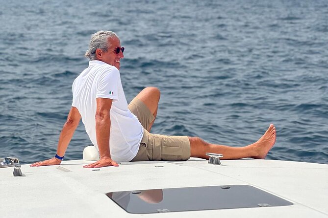 Private boat tour to Capri - Grotta Verde: jump in for the green light