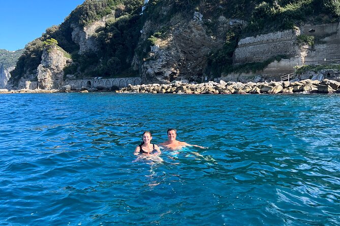 Private Capri Boat tour BEST SELLER - Natural Arch and the ride to Blue Grotto: small stops with big photo payoff