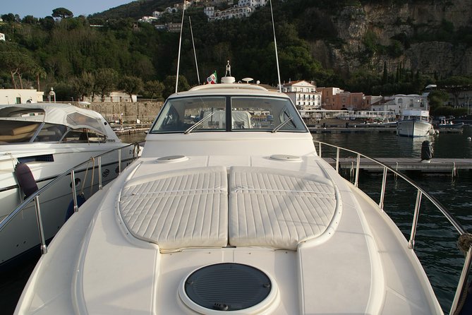 Private Cruise around Capri - yacht 50' - Crew, equipment, and the practical comfort of a private setup
