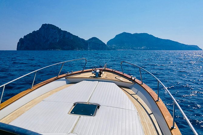Private Island of Capri Boat Tour for Couples - Meeting at Piazza Angelo Ferraro and using your mobile ticket