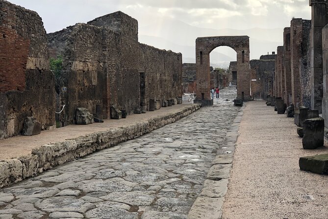 Private Pompeii and Herculaneum with Wine Tasting - Full Tickets - The Forum to Grand Theatre arc makes Pompeii make sense