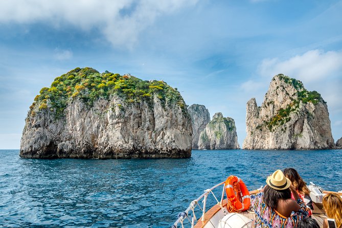 Private sailing trip along Capri and the Sorrento Coast - Price and value: what $850.52 per group really means