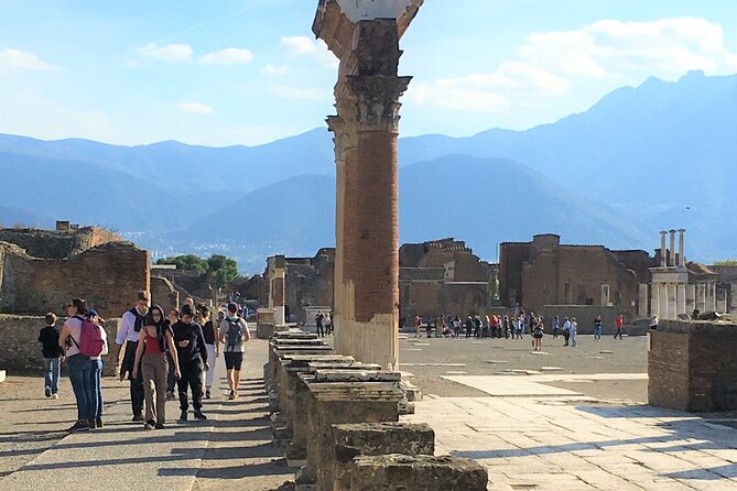 Private Skip The Line Archeo Tour Of Pompeii - Where you start in Pompeii, and why meeting matters
