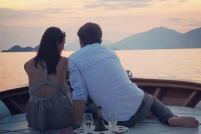 Private Sunset Cruise with Prosecco Onboard - A Seaview Stop for Praiano’s Fishing-Village Reality