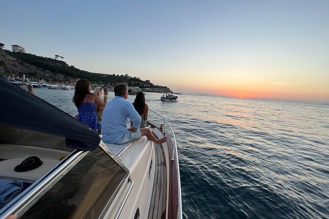 Private Sunset Experience With aperitif and music - How the private setup makes a difference for your group