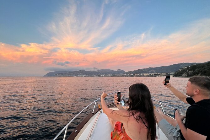 Private Sunset Experience With aperitif and music - Stop 2: Marina Grande sunset with wine or prosecco