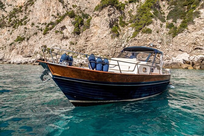 Private Tour Capri & Positano from Sorrento -Gozzo Apreamare 10 - Weather and Sea Conditions: How to Protect Your Best Day