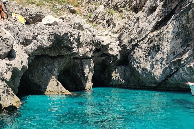 Private tour in a typical Capri boat - Price and Value for a Private Group of Up to 5