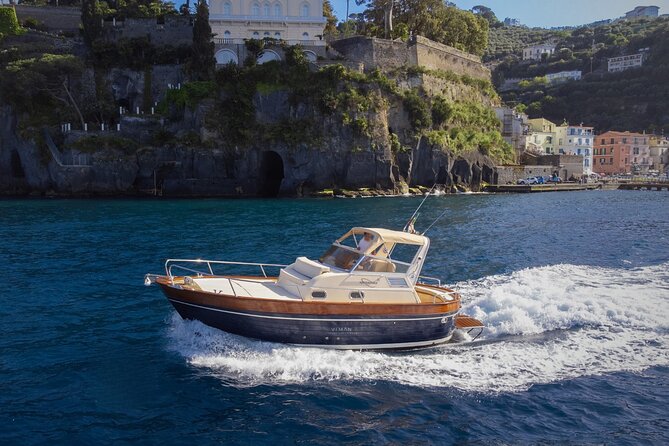Private tour of Capri - Faraglioni and the Love Arch: Quick Photo Stops, Big Sea-Stack Energy