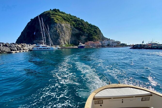 Private tour of the island of Ischia and/or Procida on Gozzo Apreamare - Aragonese fortress and the Ischia Ponte connection