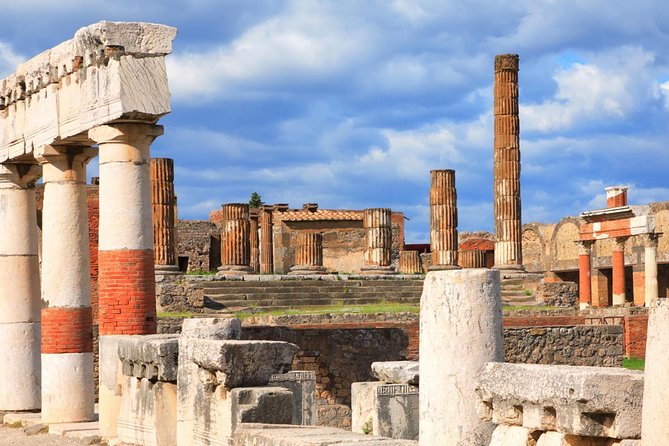 Private Tour Pompeii and Herculaneum - Pompeii Archaeological Park: villas, temples, and the AD 79 story