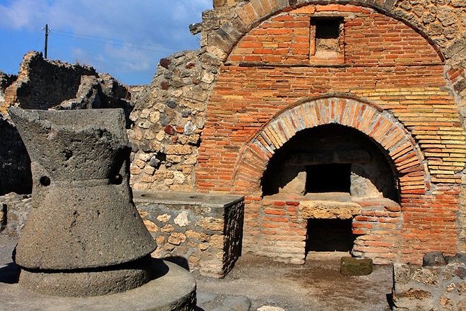 Private Tour with Official Guide through the wonders of Pompeii. - Odeon and the Foro di Pompei: where voices and civic life meet