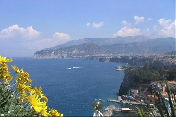 Private Transfer from Multiple Locations in Naples to Sorrento - On-Time Service, Delays, and the Waiting Rule