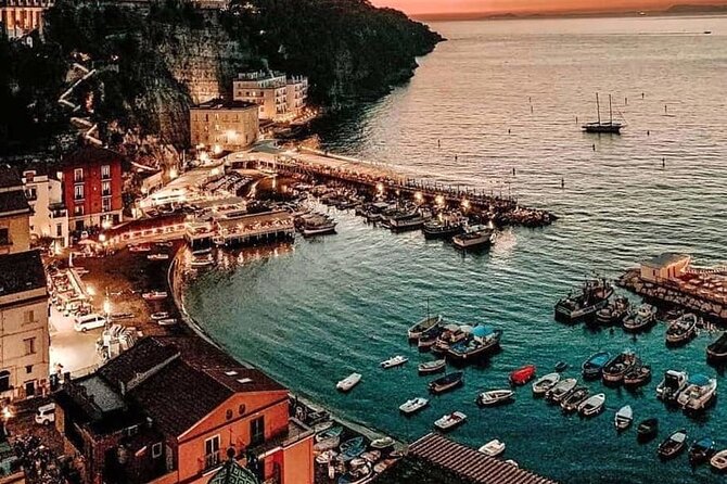 Private Transfer from Naples Train Station to Sorrento - Finding Your Driver at Napoli Centrale, Platform 24