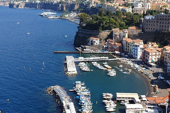 Private Transfer Naples to Sorrento or viceversa - Timing tips for flights and trains: how to avoid the stress spiral
