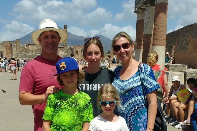Rome to Pompeii Tour for Kids & Families w Hotel Pickup & Skip-the-Line Tickets - Morning logistics: start time, pickup zone, and transport style