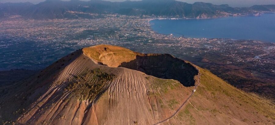 Round-Trip to Vesuvius National Park From Ercolano - The best part: the Gulf of Naples and the Vesuvio view