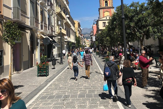 Secrets Walks of Sorrento with a Local - Sedile Dominova to Piazza Tasso: Nobles to Poets