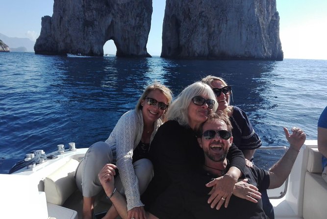 Shared boat tour from Sorrento to discover Capri - From Sorrento to Capri, the shortcut to the good stuff