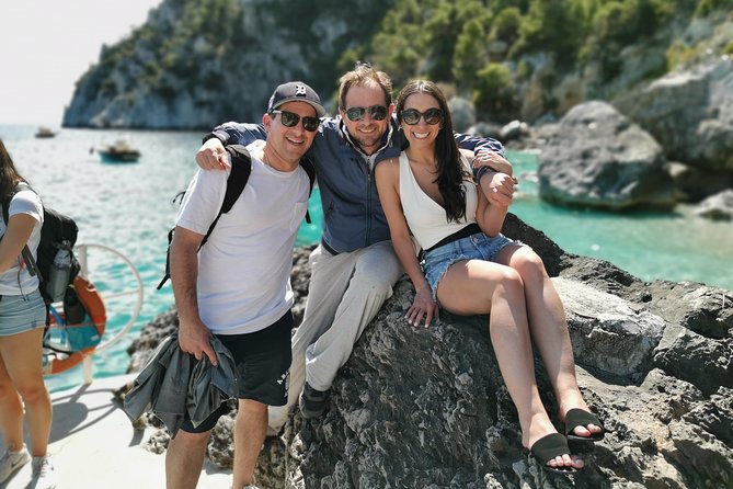 Shared boat tour from Sorrento to discover Capri - Who should think twice