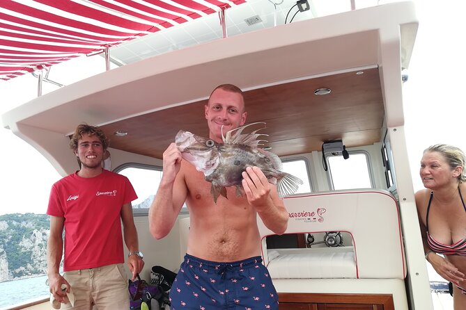 Shared trip with fishing and visit the beauty of Capri island - Fishing at Punta Campanella: How the Sea-to-Table Part Works