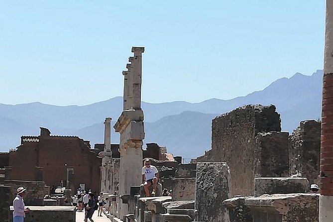 Sharing Tour of Pompeii - Getting to Pompeii: Villa Dei Misteri Meeting Point and Pickup
