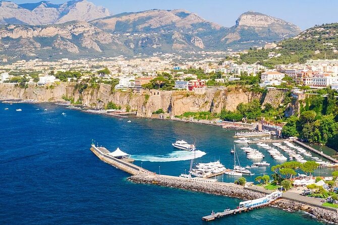 Shuttle service from Sorrento to Napoli Airport/Train Station - Key things to know before you ride