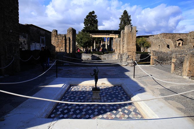 Skip the Line Guided Tour of Pompeii led by an Archaeologist - Stop 3, Foro de Pompeya: the Forum as the heart of daily Roman life