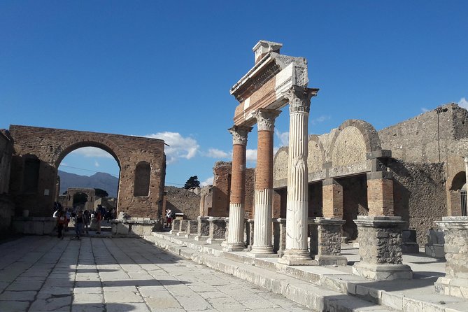 Skip-the-Line Pompeii Archaeological Site with Private Guide - What you get for $275.74, and why priority access changes the value