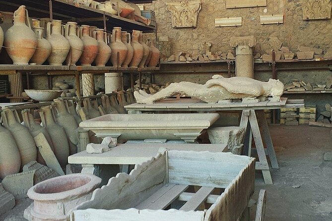 Skip the line Pompeii Guided Tour - The Brothel of Pompeii: Erotic Art, Built Beds, and a Two-Level Layout