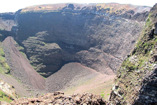 Skip-the-Line Pompeii & Volcano Vesuvius Day Tour w Hotel or Port Pickup - A simple lunch break, plus one smart way to plan it