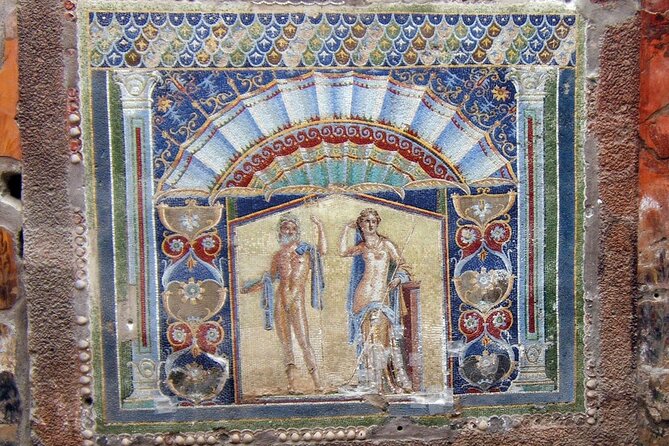 Skip the line Ticket Herculaneum Guided Tour 4 hrs - Sacello degli Augustali: frescoes, imperial symbolism, and a chilling discovery