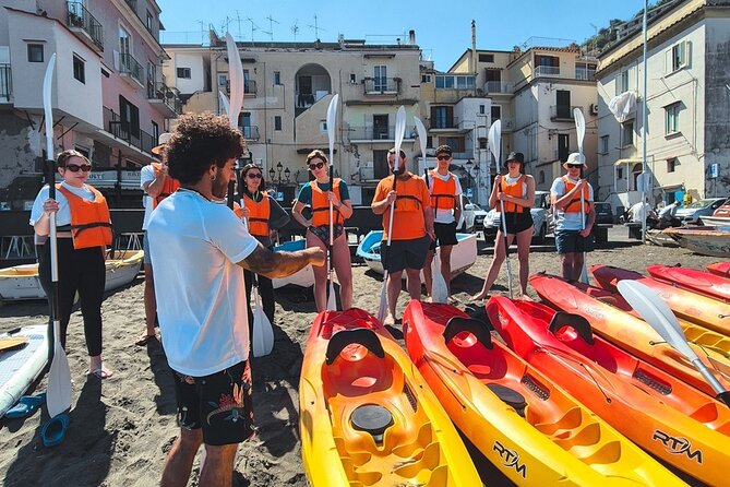 Small groups Kayak tour from Sorrento to Bagni Regina Giovanna - Why the Bagni Regina Giovanna kayak trip feels different from a boat day