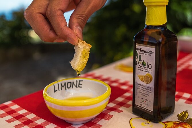 Sorrento Ape Tour, Lemon Garden, Mozzarella Show & Pizza Class - Stop 2: Il Turuziello mozzarella making show and tastings