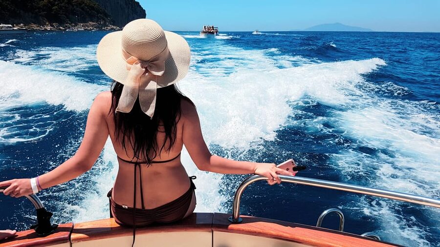 Sorrento Coast 2 Hours Shared Boat Tour with Swimming Stop - Bagni della Regina Giovanna: the shoreline stop with ancient Roman remains
