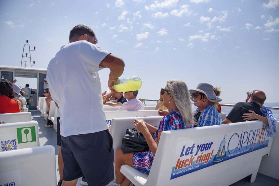 Sorrento: Full-Day Boat Tour to Positano, Amalfi and Ravello - Hugging the coastline to Amalfi: Li Galli, Praiano, Nerano, and Furore
