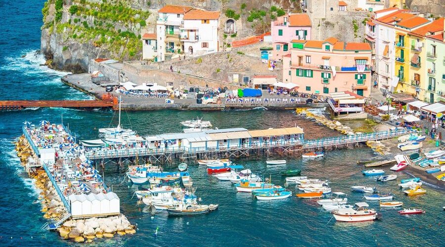 Sorrento: Guided Walking Tour & Limoncello Tasting - Meet at Piccadilly Pub, then let Sorrento do the talking