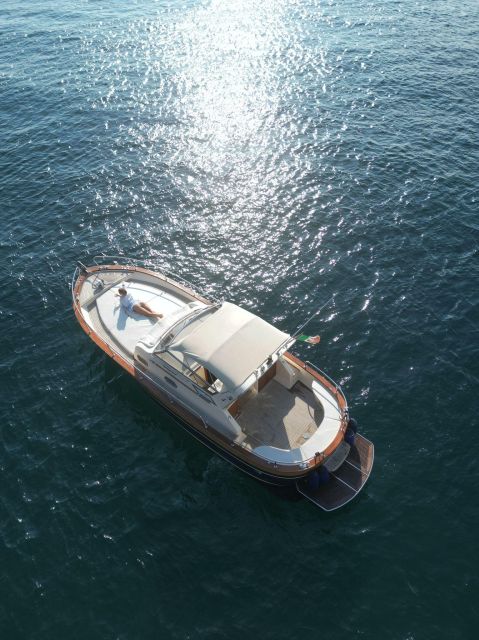 Sorrento: Luxury Private boat drinking & watching the sunset - The meeting point at Bar Ruccio, and how to avoid last-minute running