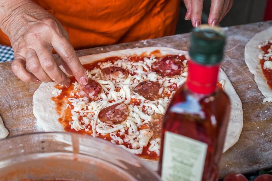 Sorrento: Pizza Making Class at Tirabusciò Cooking School - Who this pizza class is best for