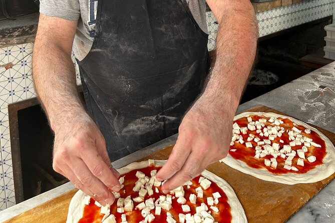 Sorrento Pizza Making Class with Local Pizzaiolo Hands on 100% - Quick highlights