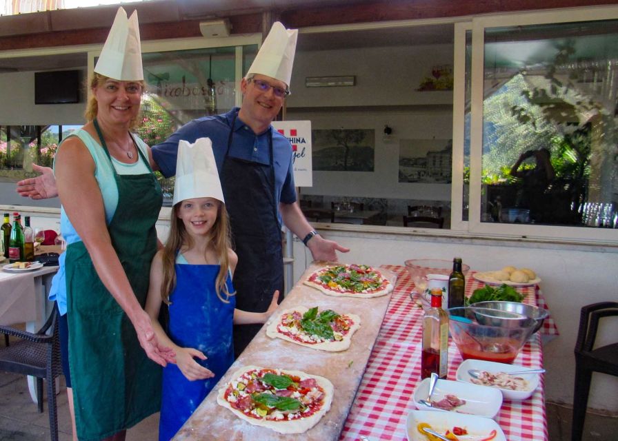 Sorrento: Pizza Making Course - Sorrento Hills Pickup and First Steps in the Kitchen